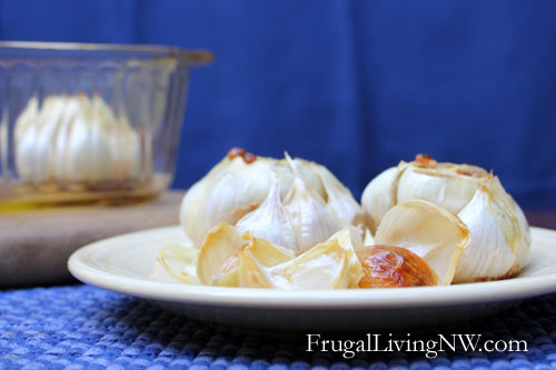 How to Roast Garlic in 3 Easy Steps
