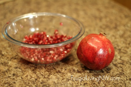 How-to-seed-a-pomegranate