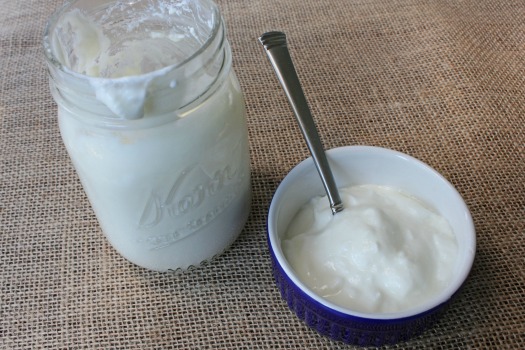 How to make plain yogurt at home