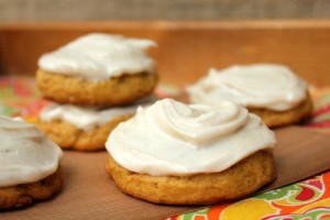 Soft-Pumpkin-Cookies-with-CInnamon-Cream-Cheese-Frosting