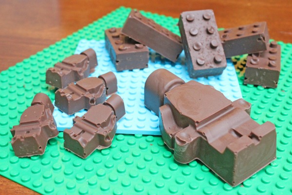 How to Make Chocolate Minifigs