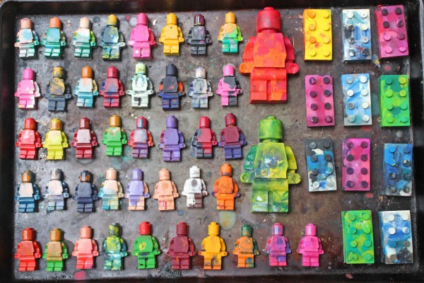 How to make your own crayon minifigs