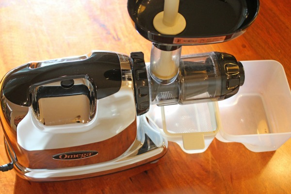 Masticating Juicers (cold, slow pressed juice): Pros & Cons