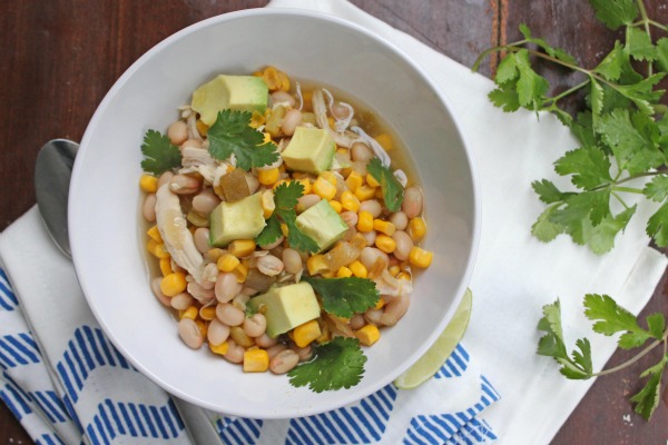 Slow cooker chicken chili with green chiles